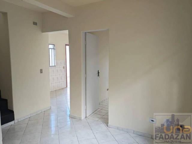 Sobrado na Carlos Gusso Pinheirinho Curitiba PR, aluguel por R$ 2.300
