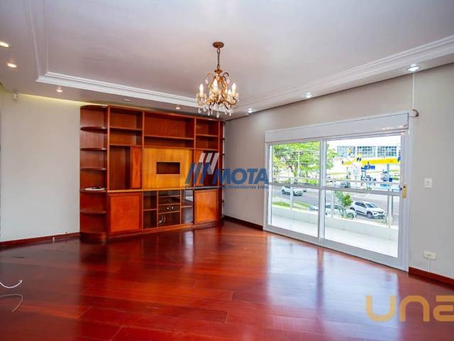 Sobrado na Carlos Pioli Bom Retiro Curitiba PR, aluguel por R$ 9.300