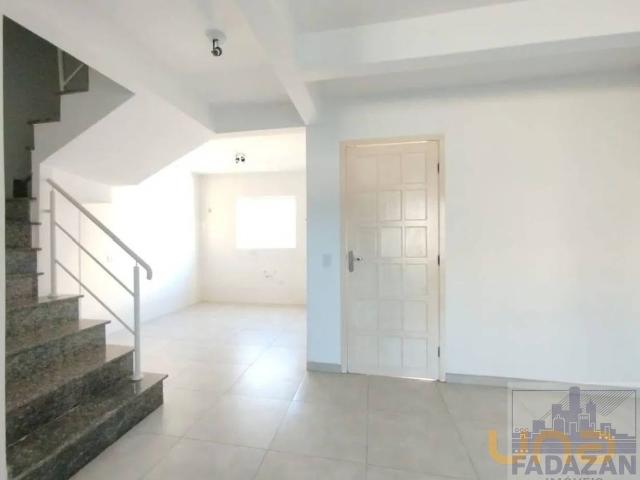 Sobrado na Doutor Gonzaga de Campos Uberaba Curitiba PR, aluguel por R$ 2.850