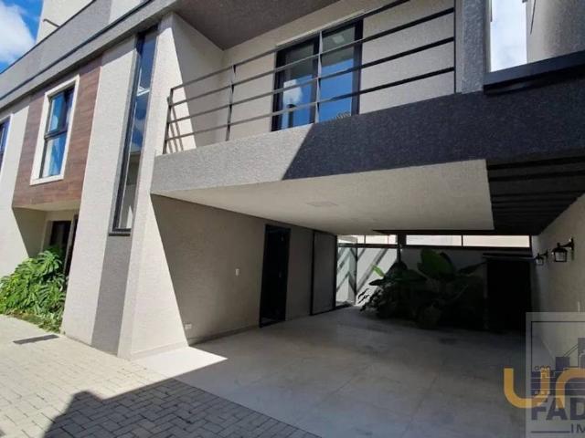 Sobrado na Padre Colbacchini Santa Felicidade Curitiba PR, aluguel por R$ 5.700