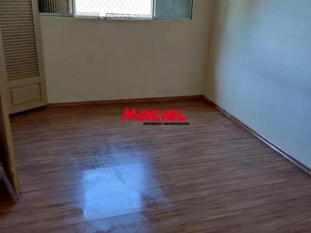 Sobrado na vila tesouro, com 3 dormitórios sendo um suíte, sala, cozinha e uma vaga de garagem, 125
