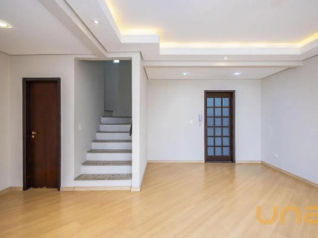 Sobrado para alugar 3 quartos, 182 m² em Novo Mundo, Curitiba Residencial Rosa Martins Cyrillo Merlin 276