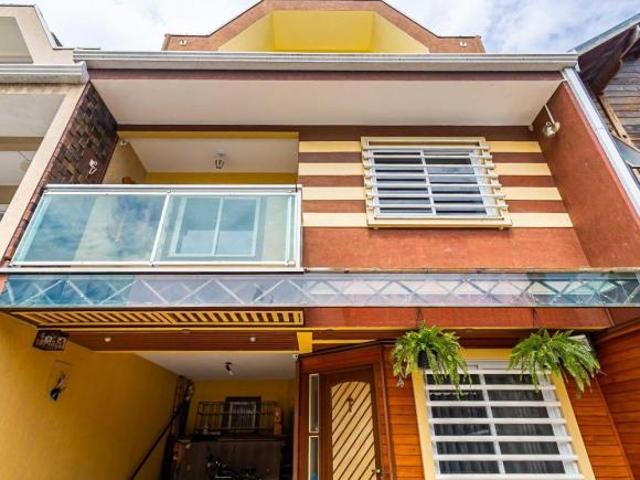 Sobrado no Abranches 3 quartos 1 suíte | 144m2 Frente para rua Rua Rua Dra. Iria Correia, 80