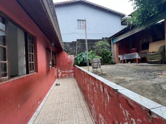 Sobrado no Butantã com três dormitórios e três vagas