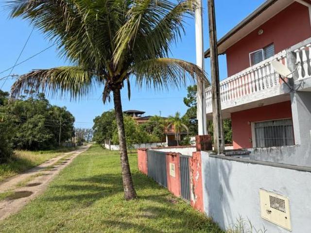 Sobrado no Balneário Viaréggio – Ilha Comprida | 4 Quartos e 3 Quadras da Praia