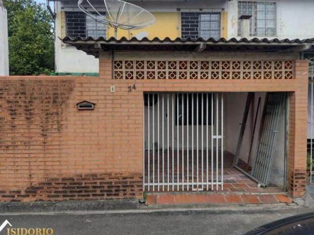 SOBRADO NO CAJURU! ÁREA GOURMET COM CHURRASQUEIRA, VAGA DE GARAGEM