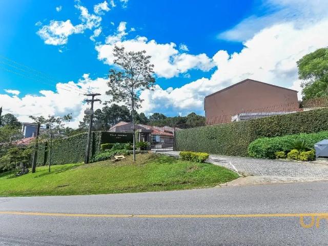 Sobrado no Cascatinha de 128 m² com 3 quartos