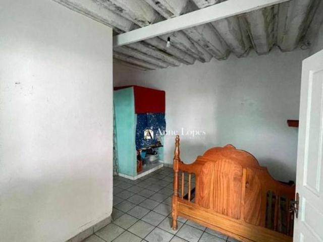 SOBRADO NO CATIAPOÃ ! 300M² DE TERRENO! EDÍCULA E ÁREA DE LAZER! AQUI NA ANNE LOPES CORRETORA!
