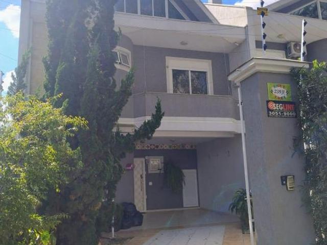 SOBRADO NO CENTRO CIVICO PROXIMO AO MUSEU DO OLHO.NÃO ACEITO IMOBILIARIAS!