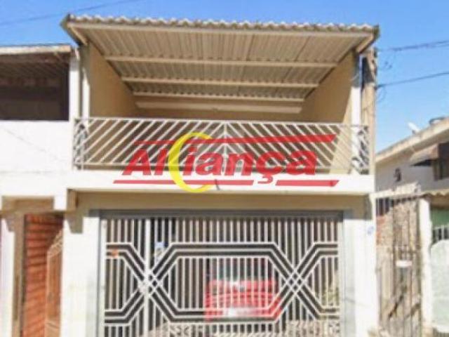 Sobrado no Jardim Álamo | 190 m² | Quintal com churrasqueira