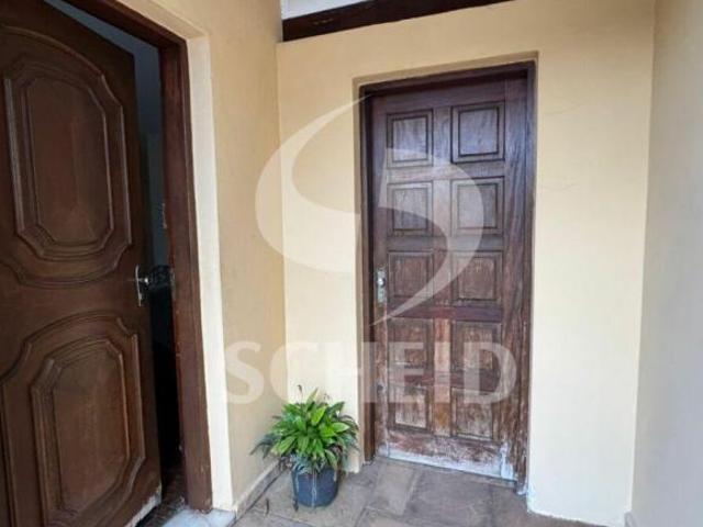 Sobrado no Jardim Consórcio, com 02 dormitórios, 02 vagas, corredor lateral e quarto e wc de serviço