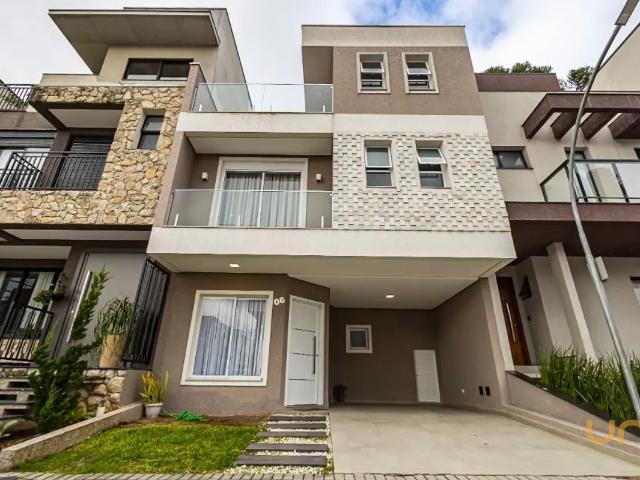 Sobrado no Pinheirinho de 158 m² com 3 quartos