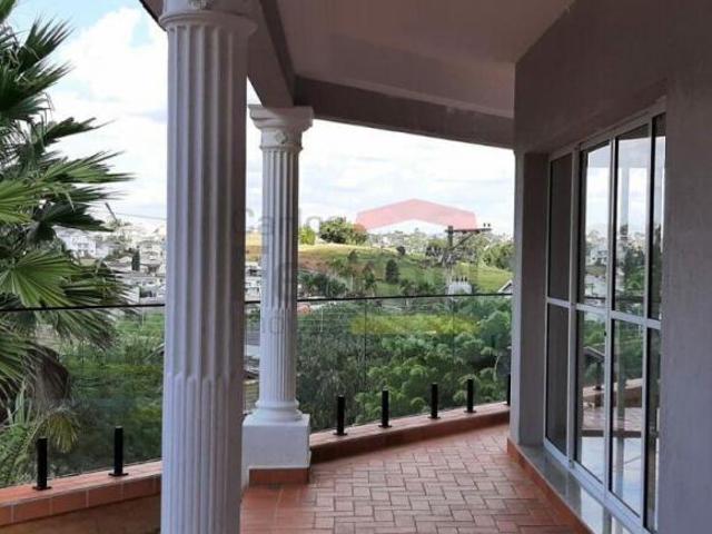 Sobrado no Residencial Colina de São Francisco, em Bragança Paulista, R$1.850.00