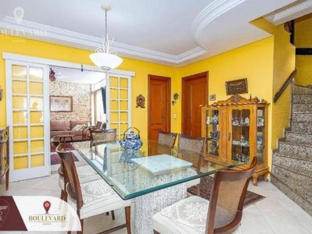 Sobrado no Residenciale Bella Casa com 3 dormitórios à venda, 224 m² por R$ 1.740.000 Centro Cívic