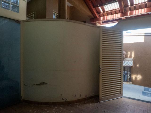 Sobrado no Setor Universitário com 414 m² de Lote, Energia Solar e 5 Banheiros