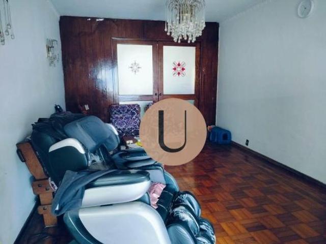 Sobrado no tradicional bairro do Ipiranga com 350m² de área construída, 04 dormitórios e 03 vagas de