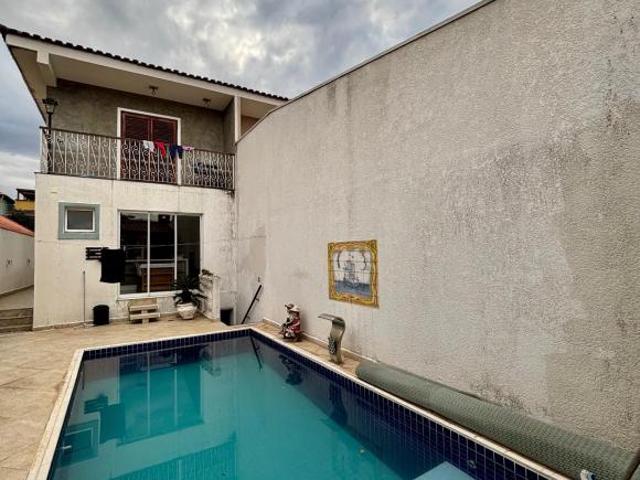 Sobrado no Tremembé com piscina e salão de festas