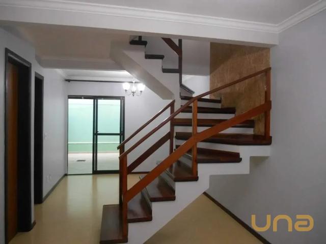 Sobrado para alugar 3 quartos, 141 m² em Uberaba, Curitiba Riviera Condominio Residencial
