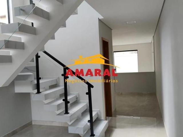 Sobrado Novo 3 Quartos 1 Suíte c/ Closet e Sacada | Amplo Quintal Jardim Cambuci Mogi das Cruzes