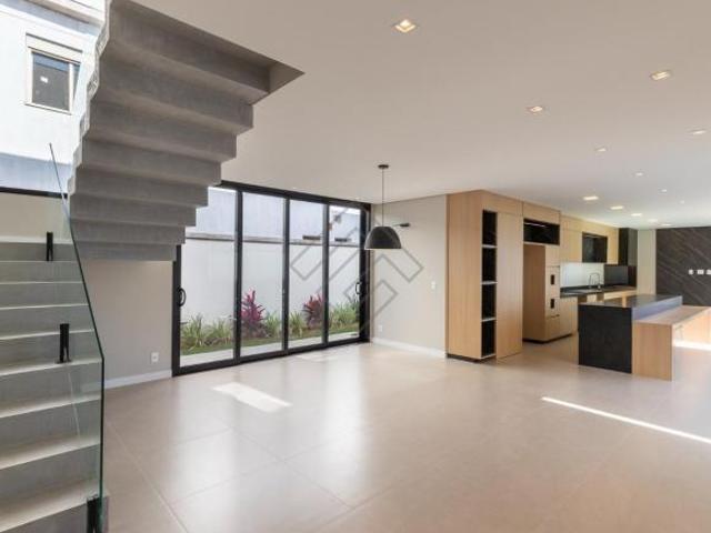 SOBRADO NOVO | 5 SUÍTES | 360 M² AC | 420 M² TERRENO | LAZER COMPLETO