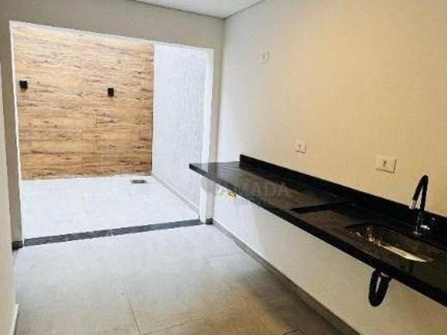Sobrado novo frontal com 3 quartos sendo 1 suíte, 2 vagas à venda, 169 m² por R$ 890.000 Parque da
