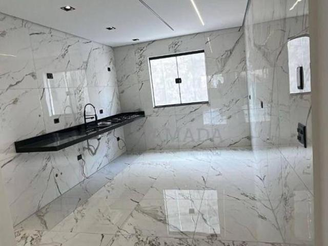Sobrado novo frontal com 3 quartos sendo 2 suítes, 3 vagas à venda, 182 m² por R$ 980.000 Vila Gra