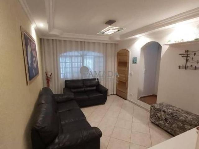 Sobrado novo frontal com 5 quartos sendo 1 suíte, área gourmet, 2 vagas à venda, 230 m² por R$ 680.0