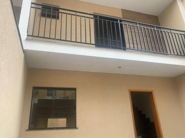 Sobrado novo para venda 110 metros com 3 suítes 2 vagas Santa Teresinha