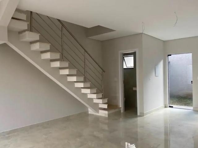 Sobrado Novo para locação, 3 dormitórios com uma suite, Alto Boquirão/Xaxim