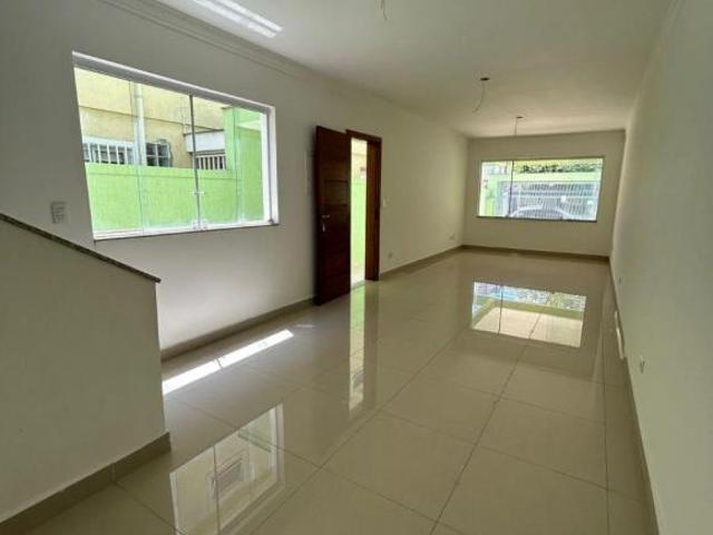 SOBRADO NOVO PROX. AO METRO VILA SONIA
