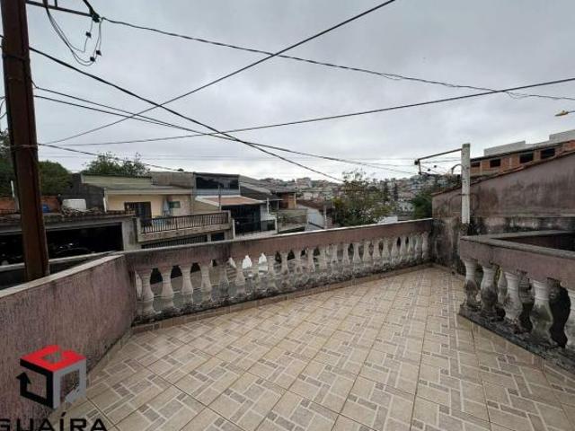 Sobrado à venda 3 quartos 1 suíte 2 vagas Gerassi Santo André SP