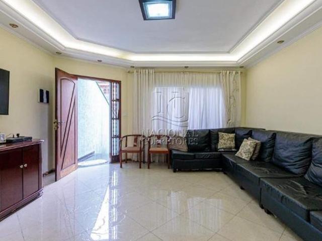 Sobrado à venda, 3 quartos, 1 suíte, 5 vagas, Jardim Rina Santo André/SP