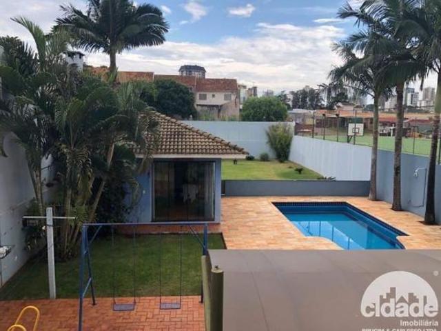 Sobrado à venda, 3 quartos, 2 suítes, 4 vagas, Country Cascavel/Pr