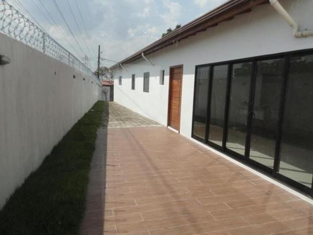 Sobrado à venda 3 quartos 3 suítes 5 vagas Gilda Santo André SP