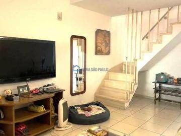 Sobrado à venda, 109m2, 2 quartos, + 1 quarto na edícula, no Jabaquara