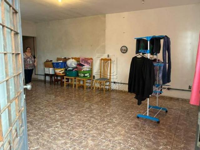 Sobrado à venda 226m² 6 quartos, 1 suíte e 6 vagas Vila Humaitá Santo André/SP