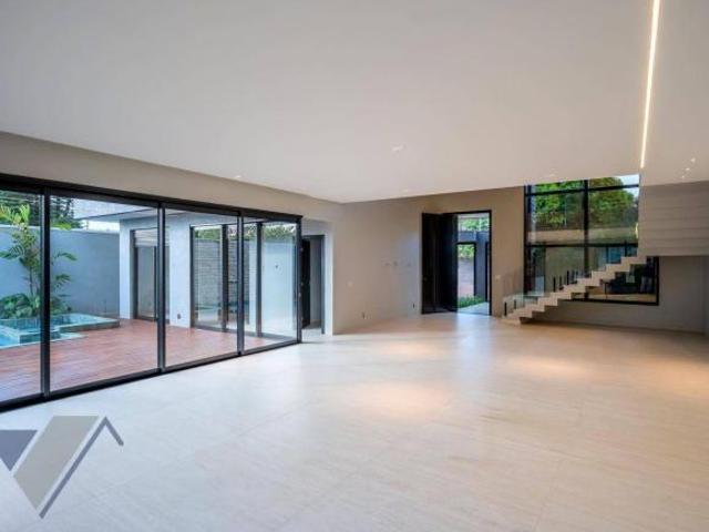 Sobrado à venda, 286 m² por R$ 3.500.000,00 Country Cascavel/PR