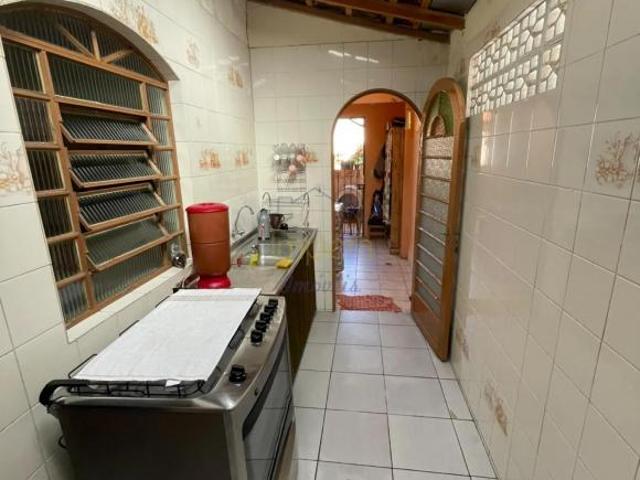 Sobrado à venda, 310 m² com 2 edículas Jardim São Vicente São José dos Campos/SP