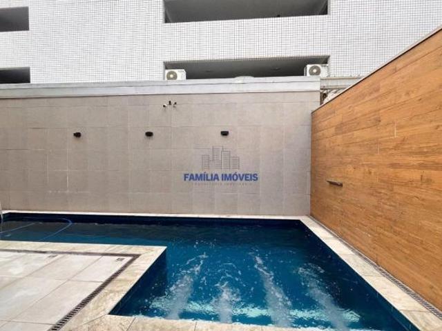 Sobrado a Venda 4 com Quartos Piscina Churrasqueira Pompeia Santos