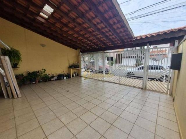 Sobrado à venda, 4 quartos, 2 suítes, quintal, Jardim Valença, Indaiatuba