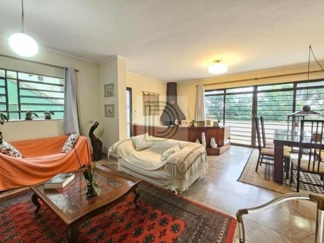 Sobrado à Venda 540 m² de Puro Conforto Casa Isolada em Rua Fechada