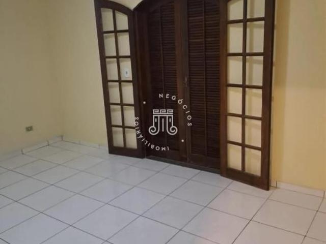 SOBRADO À VENDA COM 02 DORMITÓRIOS JARDIM CAÇULA EM JUNDIAÍ/SP