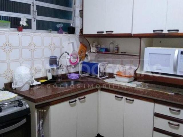 Sobrado a venda com 03 dormitórios na Cidade Dutra