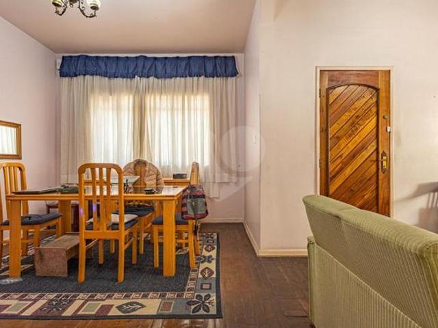 Sobrado à venda com 265 m² 3 quartos 3 banheiros 5 vagas na Vila Madalena