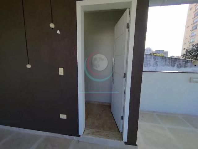 Sobrado à venda com 2 quartos e 230 m² por R$ 1.350.000