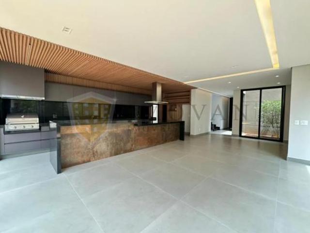 Sobrado a venda com 315 m², 5 Quartos, Sendo 5 Suites  7 Banheiros  4 Vagas