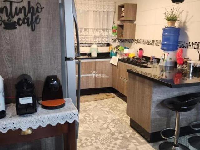 Sobrado à venda com 3 dormitórios e 2 vagas, 120m² no bairro Santa Maria REF: 14983