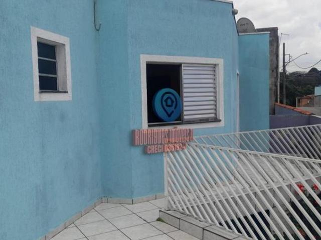 Sobrado a venda com 3 Dormitórios, sendo 1 Suíte, 2 Vagas e com 200M² em Ci.