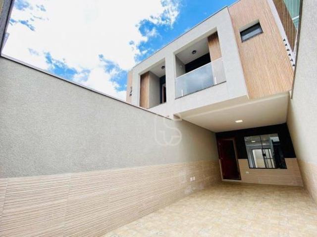 Sobrado a venda com 3 suítes no Jardim Popular e 2 vagas de garagem