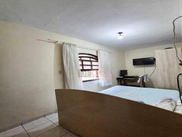 Sobrado a venda com 3 suítes e 3 vagas de garagem no Jardim Imperador